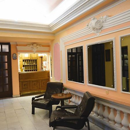 Beli Dvor Hotel Сомбор Екстериор снимка