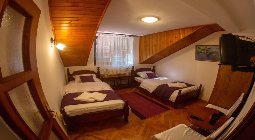 Beli Dvor Hotel Сомбор Екстериор снимка