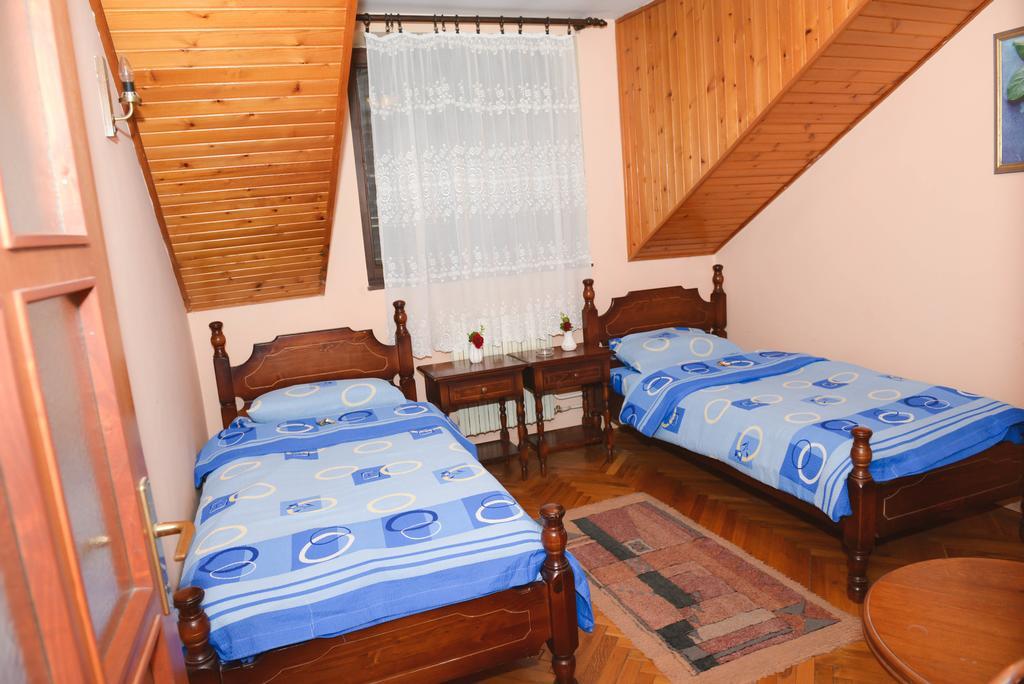 Beli Dvor Hotel Сомбор Екстериор снимка